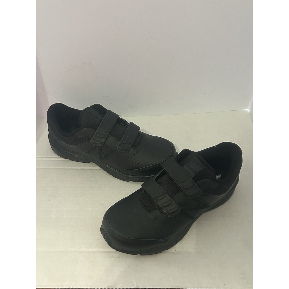 New Balance 411 V2 Sneakers Mens Size 8.5 (4E) Black Leather Comfort  Shoes J44